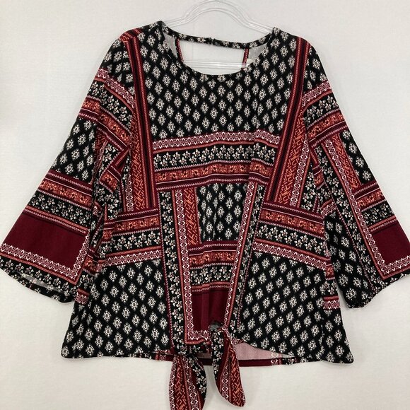 Dressbarn size 1X Black Red Boho Patchwork Print Tie Front Stretch Keyhole Top - Picture 1 of 11
